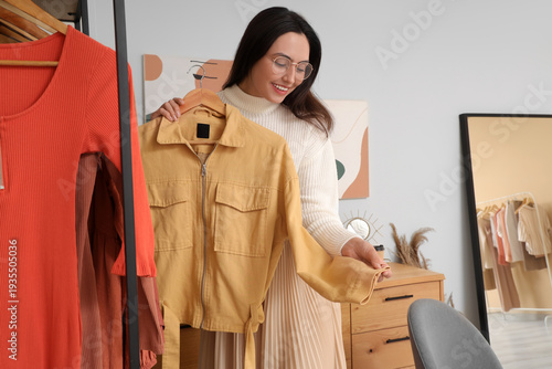 Young woman with stylish ja...