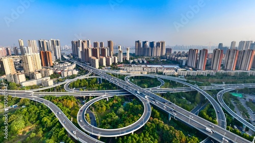 Foto Wuhan Guobo Overpass Aerial Panorama with Modern Skyline