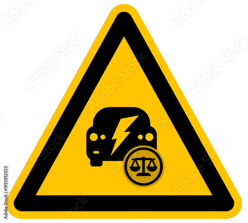 Símbolo de leyes de movilidad eléctrica y regulación de vehículos con balanza de justicia vector