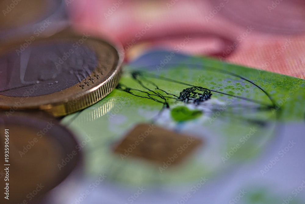 Fototapeta premium elektronische Gesundheitskarte mit geld