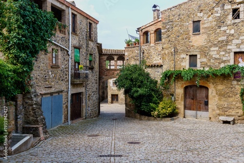 Фотография Púbol, village in the municipality of La Pera, in the county of Baix Empordà, in