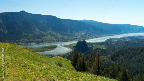 Hamilton Mountain Trail, trailhead in Beacon Rock State Park, Washington State