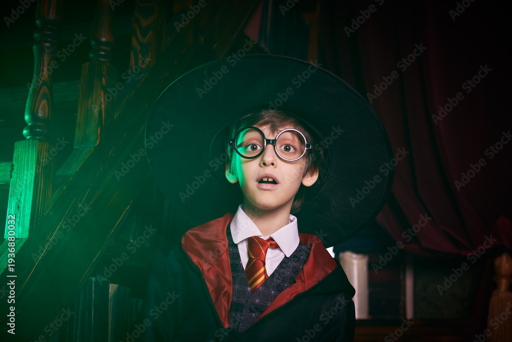 Naklejka premium Magic School Surprise