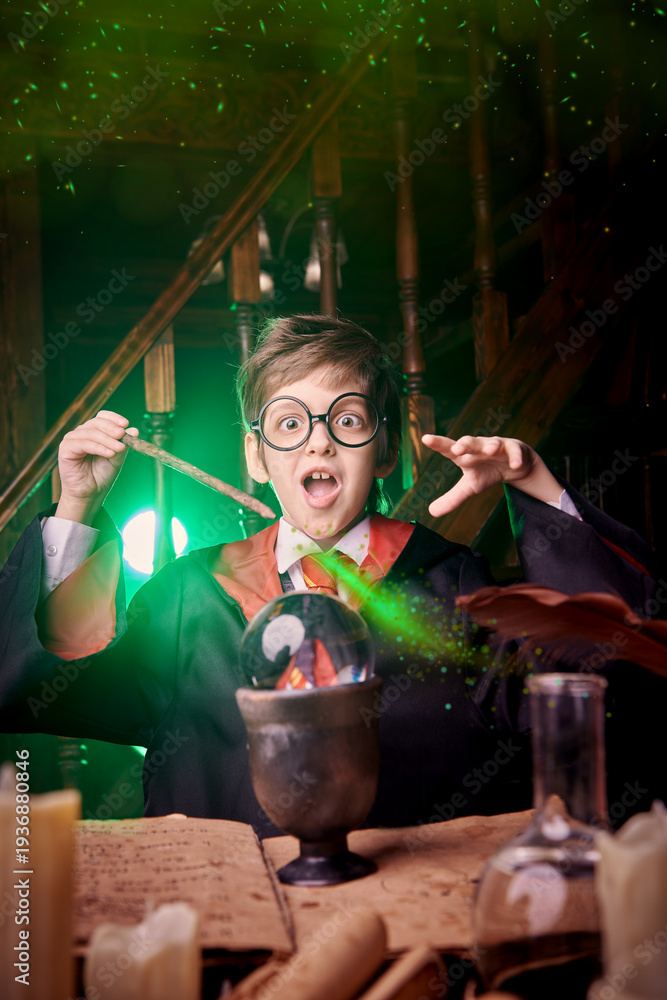 Fototapeta premium Magic Surprise Spell