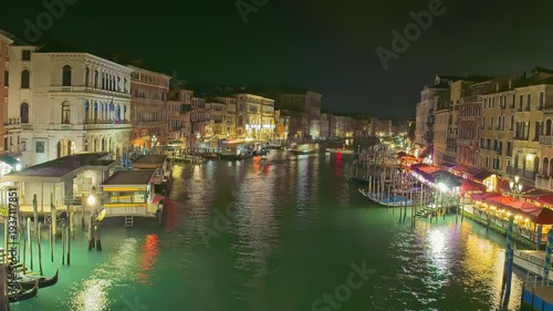 Timelapse from the Rialto bridge in Venice, Italy at night