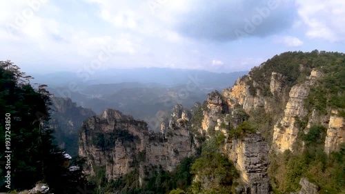 Zhangjiajie Wulingyuan Scenic Area - Misty Mountain Peaks