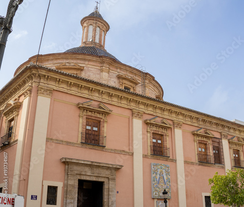 Valencia, Spain – Stunning views of one of Spain’s most beautiful cities, featuring historic architecture, famous landmarks, lively streets and the unique Mediterranean atmosphere of Valencia.