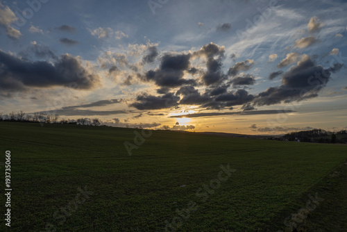 Landschaft im Winter ohne Schnee