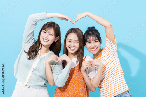 Konstfotografi 仲良しの若い女性