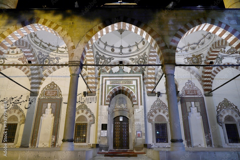 Obraz premium Ottoman Mosque Architecture at Night , Ornate Stonework in Ottoman Mosque