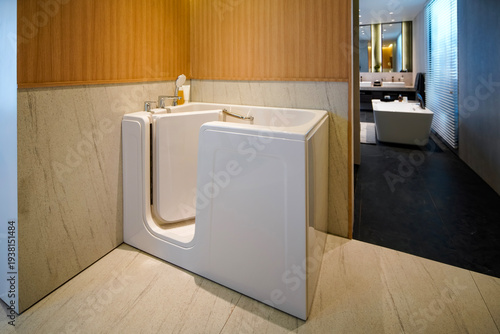 Foto Bathtub for disabled people