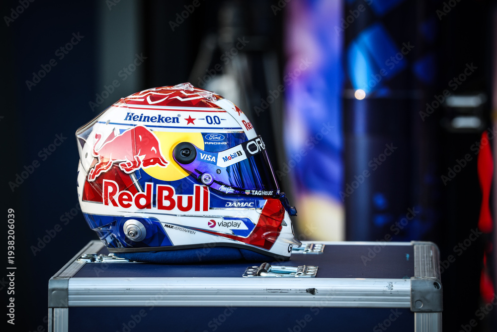 Fototapeta premium 2026 Formula 1 Australian Grand Prix - Friday