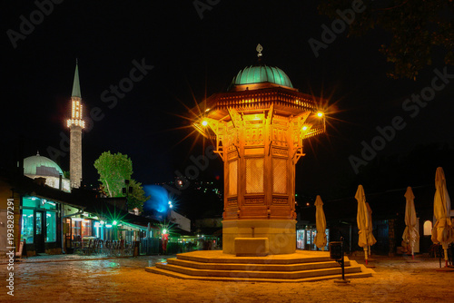Photos The historical fountain at night in Bascarsija, Sarajevo - Bosnia and Herzegovin