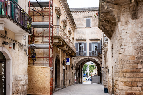 Fotografie Altamura, houses streets and alleys of a small town in the south, southern Italy