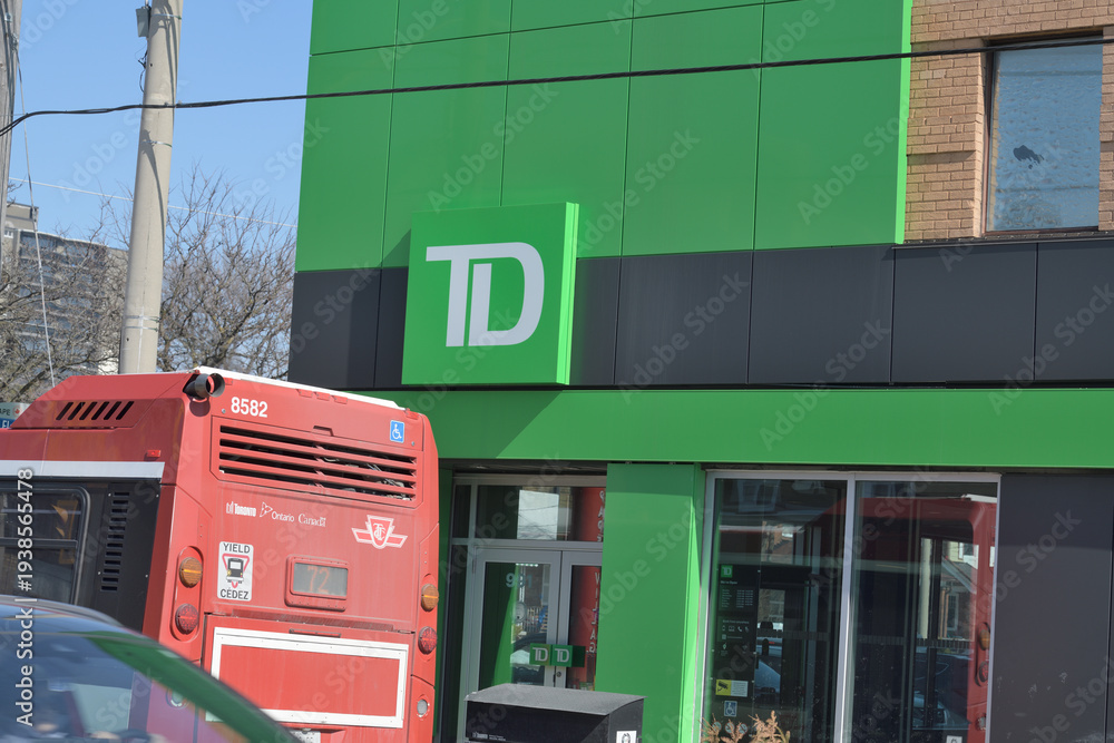 Naklejka premium exterior building and sign of TD Canada Trust Branch and ATM at 991 Pape Av, Toronto