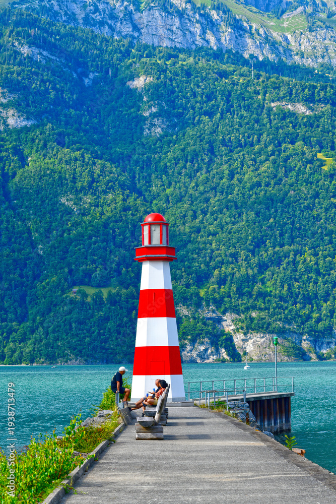 Fototapeta premium Hafen Unterterzen Gemeinde Quarten am Südufer des Walensees, Kanton St. Gallen