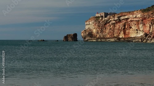 Nazare Beach is beautiful with its blue sea and cliffs.푸른바다와 절벽이 아름다운 나자레 해변입니다.