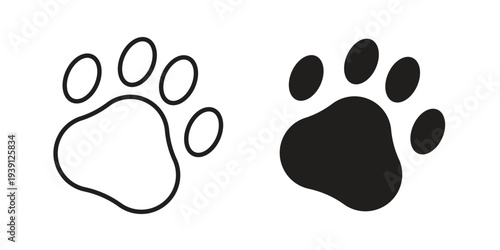 Paw icon symbol set. Icon design vectors