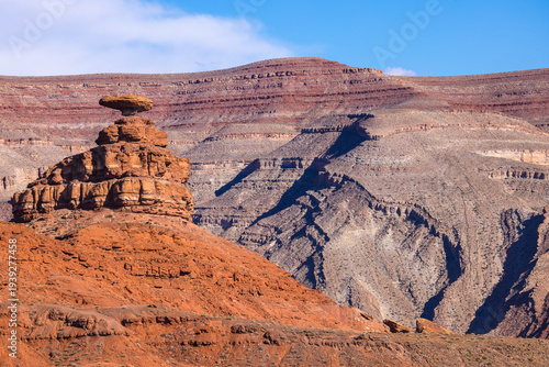 Mexican Hat Rock, Utah, USA