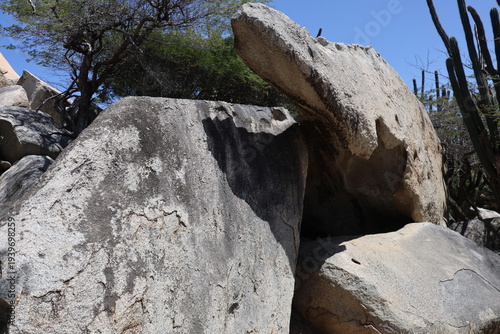 Tableau sur toile rock formation in beautiful park