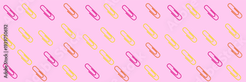 Note paper clips seamless pattern