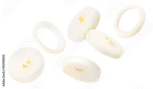 Foto onion slices isolated on white background