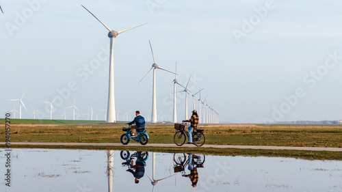 Exploring the windy fields of urk: cyclists amongst renewable energy