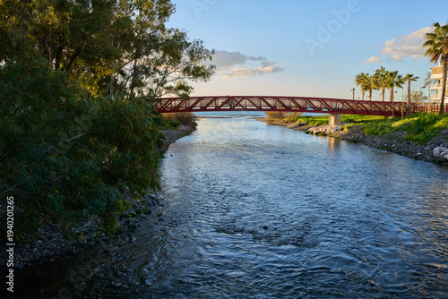 puente sobre la desembocadura del rio Guadaiza 
