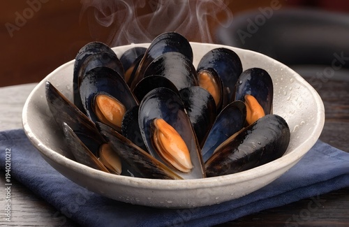 Steamed Mussels in Bowl with Aromatic Broth – Fresh Seafood Dish Close Up