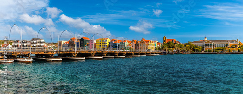 Bild auf Leinwand A panorama view across the Queen Emma Bridge over Saint Anna Bay towards the Pun