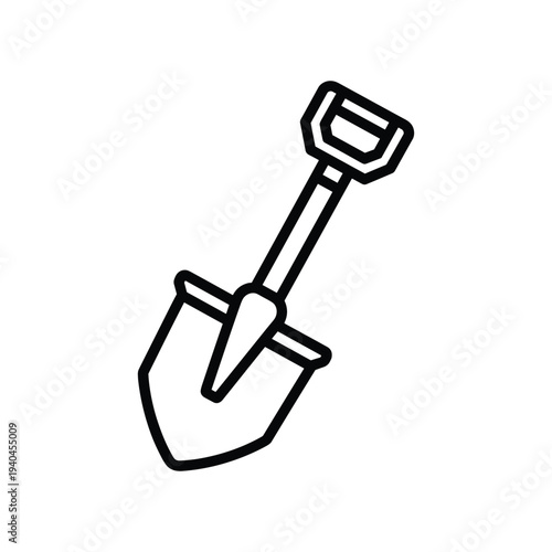 Simple black and white shovel icon