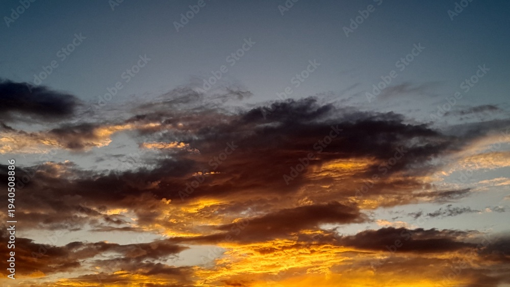 Obraz premium sunset over the sea
