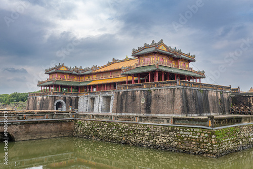 фотографія Ancient architecture forming part of the unesco world heritage site in hu, vietn