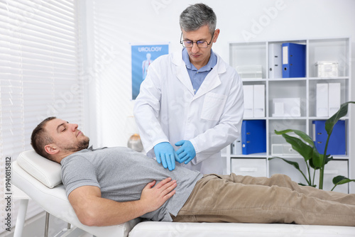 Tableau sur toile Man having appointment with urologist in clinic