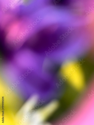 Abstrakter violetter Farbverlauf mit Unschärfe – weicher Hintergrund
