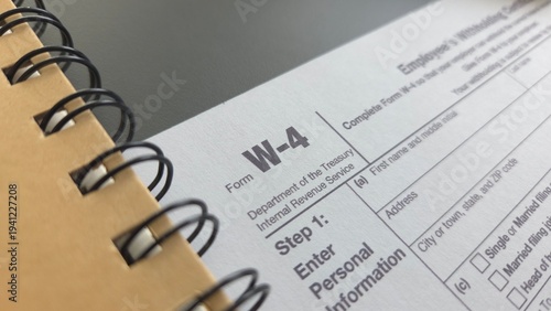 US Tax Form W-4 – Employee’s Withholding Certificate