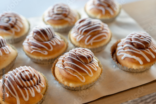 並んでいるパン屋の美味しいパン