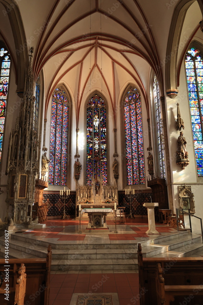 Fototapeta premium Historische Kirche im Zentrum von Lüdinghausen im Münsterland