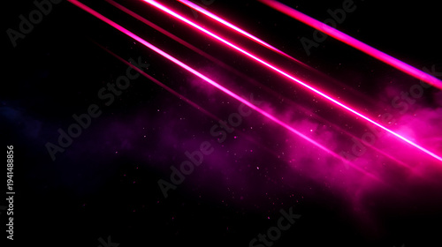 暗闇を切り裂く眩いピンク色の光線	