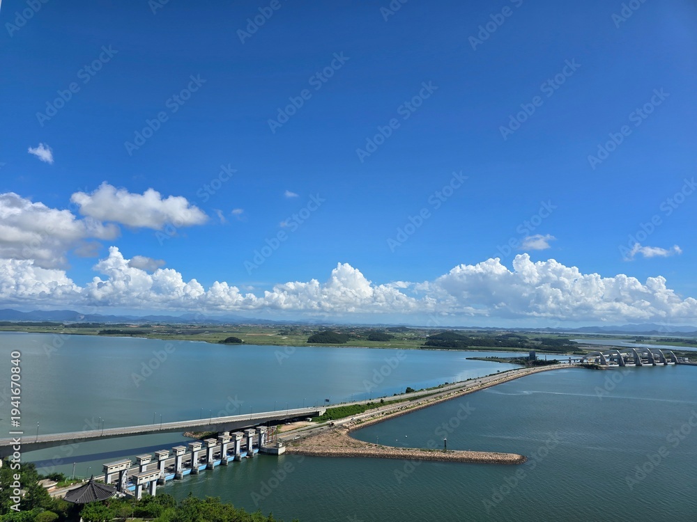 Obraz premium lake and mountains