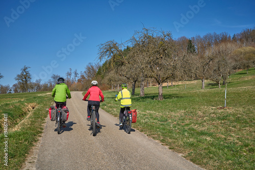 Group of active senior wome...