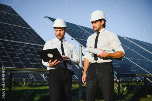 Εκτύπωση καμβά Solar panel farm