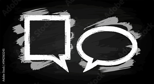 Ilustração vetorial de balões de fala quadrado e oval com efeito de giz em um quadro-negro, ideal para conceitos de comunicação e diálogo.
