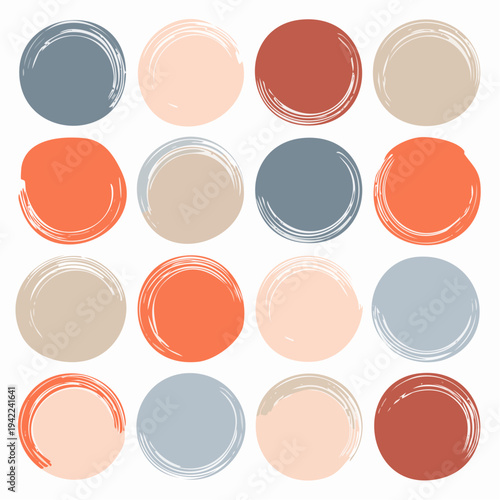 水彩風の筆致で描かれたカラフルな円形のブラシストロークのセット。透明感のあるテラコッタやブルー、ベージュの淡い色彩が白背景に美しく配置された抽象的なベクターイラストレーション素材で、デザインの背景や装飾に最適です。
