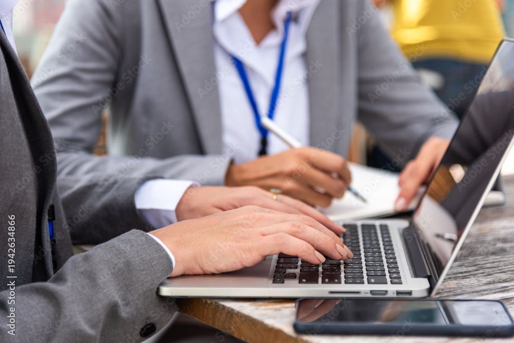 Obraz premium Business meeting with laptops