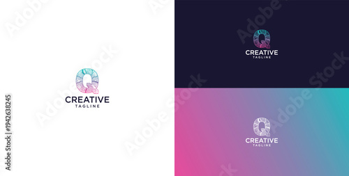 smart bulb logo icon. bulb logo technology. initial logo design Q