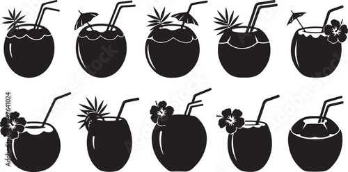 Black and white cocktail icons with straws and umbrellas