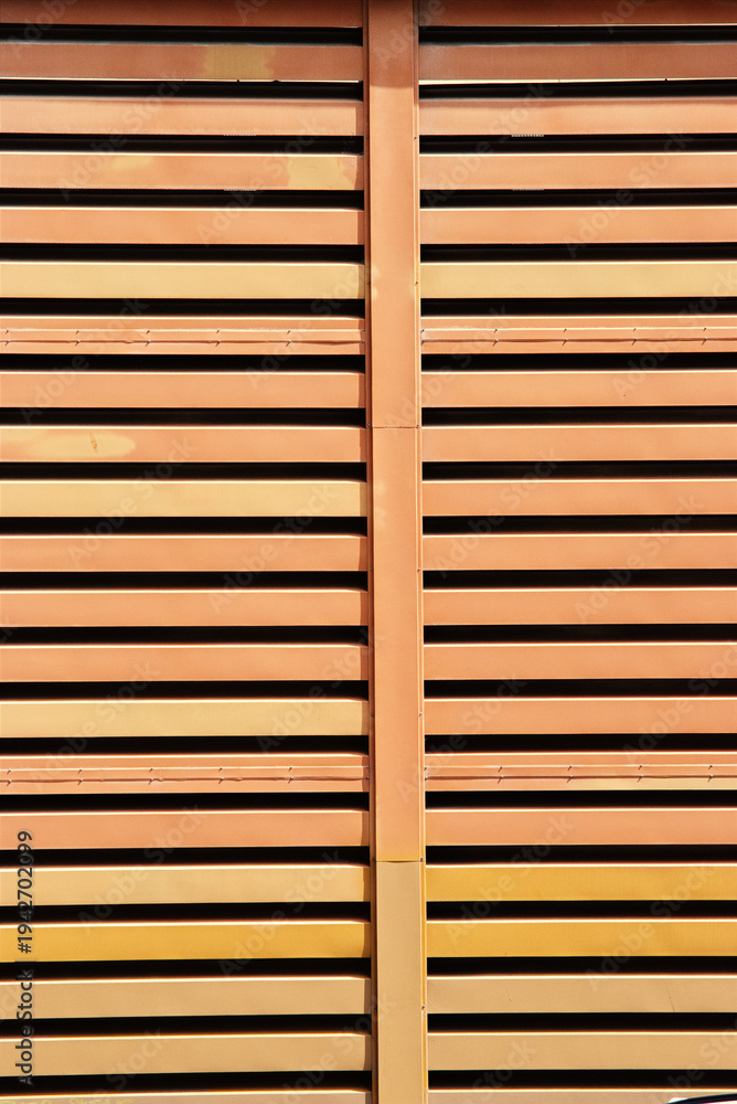 Obraz premium mismatched painted metal