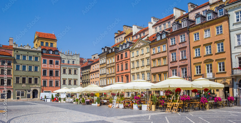 Fototapeta premium Panorama of the old town market square in Warsaw, Poland