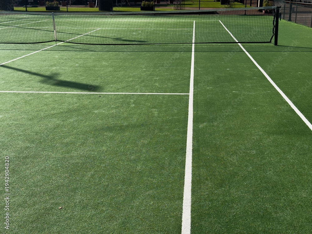 Fototapeta premium Green tennis court that is empty